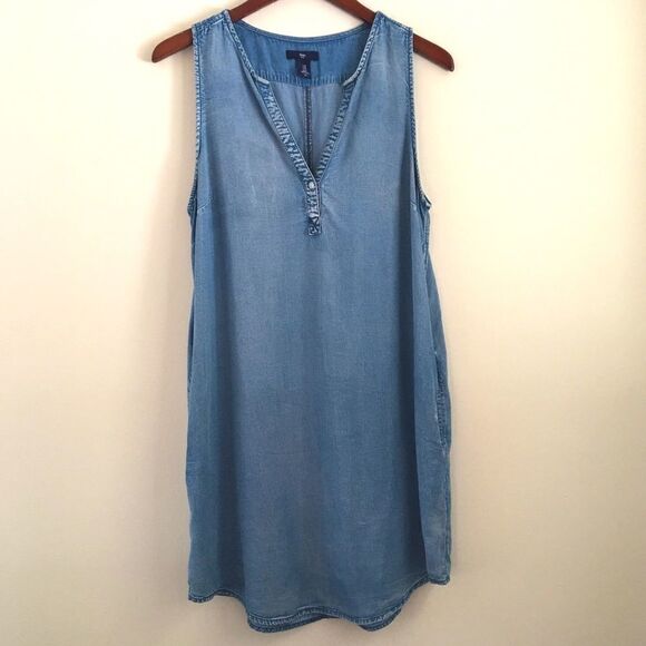 GAP Chambray Sleeveless Tunic Dress with Pockets | Size Medium - Picture 1 of 8